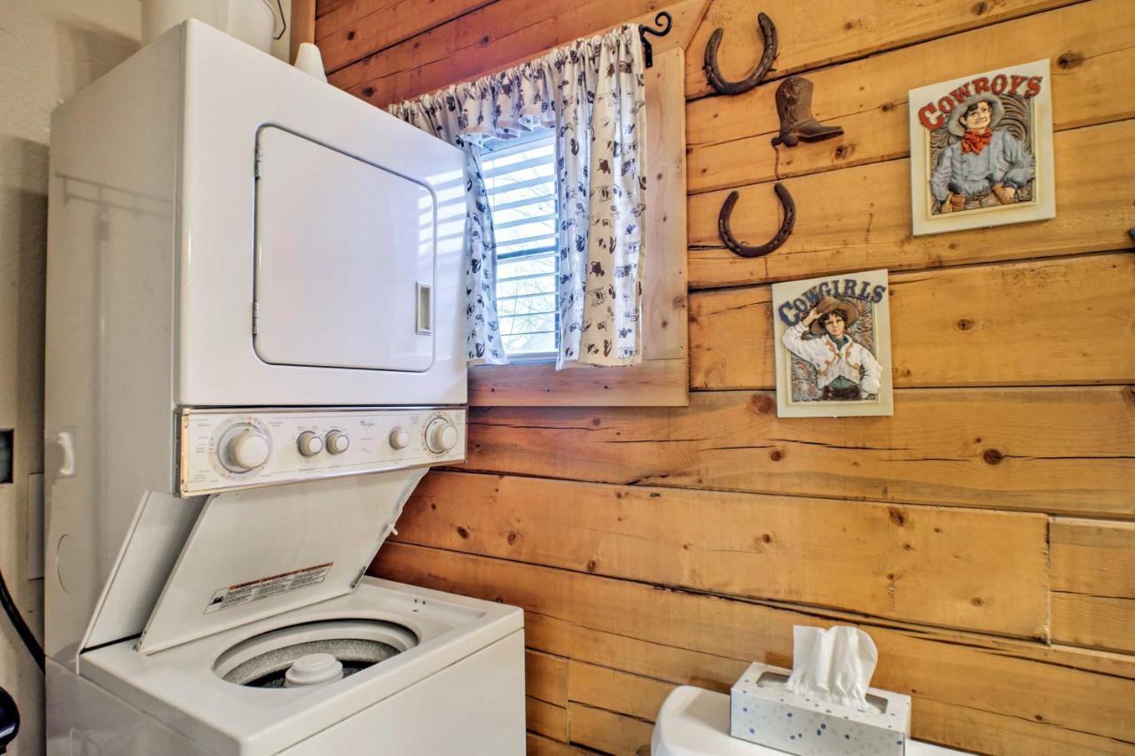 Cabin-Style Studio Right Off The Branson Strip! Apartman Kültér fotó
